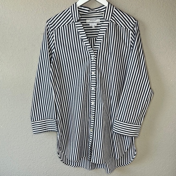 Foxcroft NYC Heritage Non Iron Grey and White Striped Button Down Shirt Size 12 - Picture 1 of 10